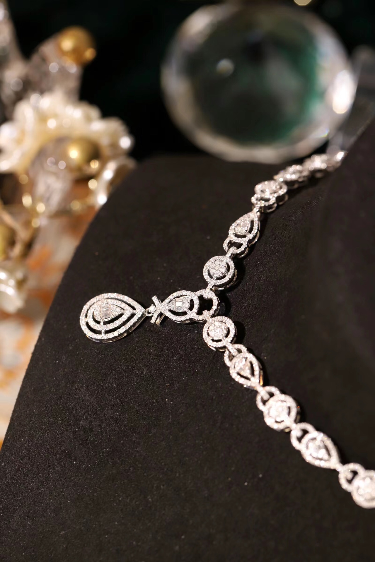 18k Gold Necklace, Luxury Semi-Circle Diamond Necklace with 1.50ct Natural Diamonds