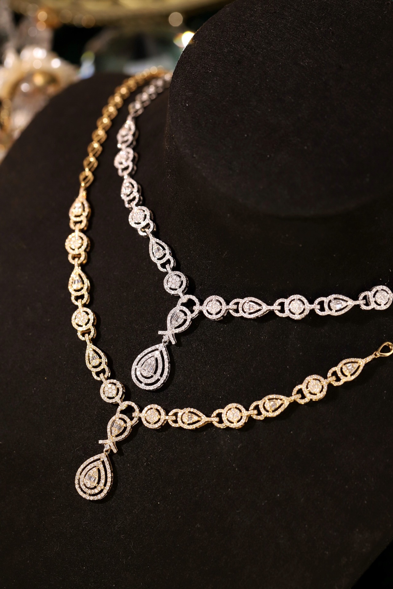 18k Gold Necklace, Luxury Semi-Circle Diamond Necklace with 1.50ct Natural Diamonds