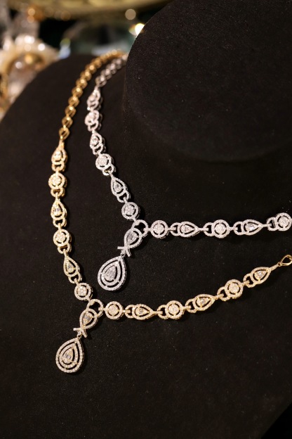 18k Gold Necklace, Luxury Semi-Circle Diamond Necklace with 1.50ct Natural Diamonds