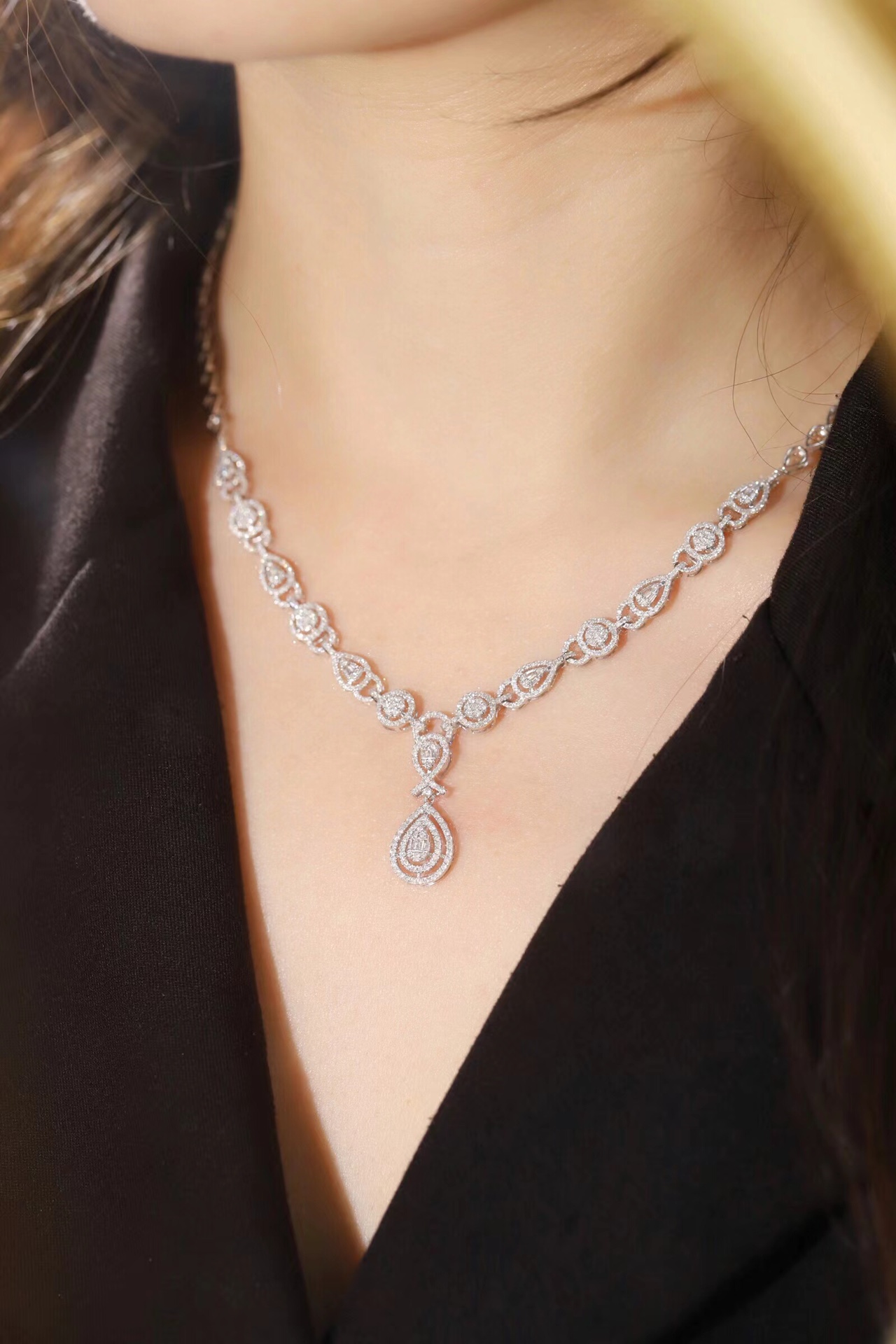 18k Gold Necklace, Luxury Semi-Circle Diamond Necklace with 1.50ct Natural Diamonds