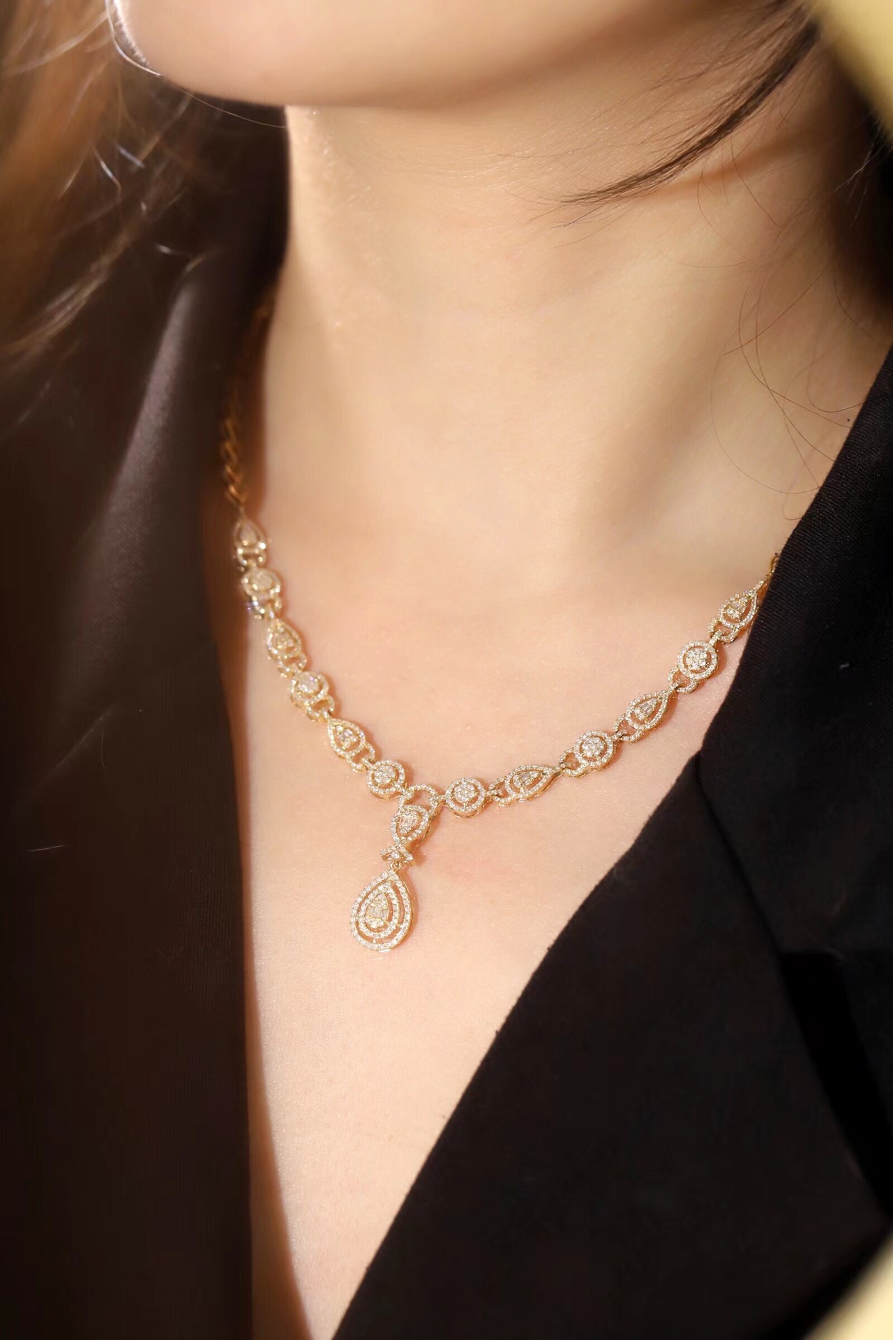 18k Gold Necklace, Luxury Semi-Circle Diamond Necklace with 1.50ct Natural Diamonds