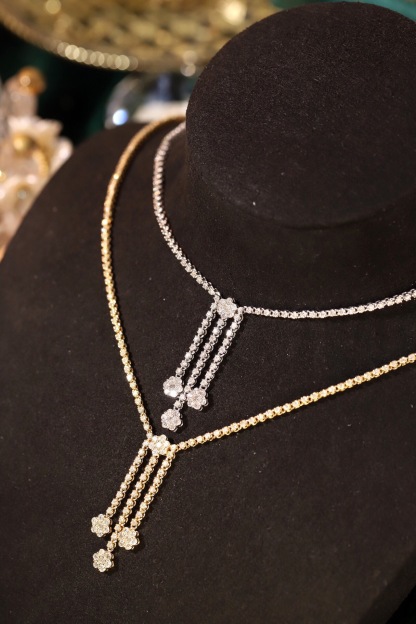 18k Gold Necklace with Luxury Diamond-Set Evening Gown Chain; Natural Diamonds totaling 3.3ct