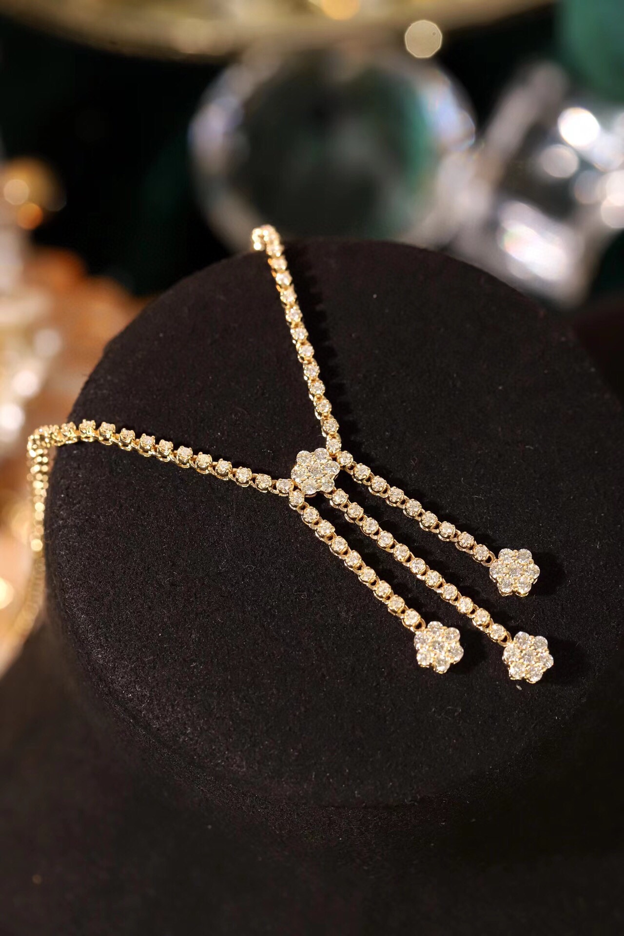 18k Gold Necklace with Luxury Diamond-Set Evening Gown Chain; Natural Diamonds totaling 3.3ct