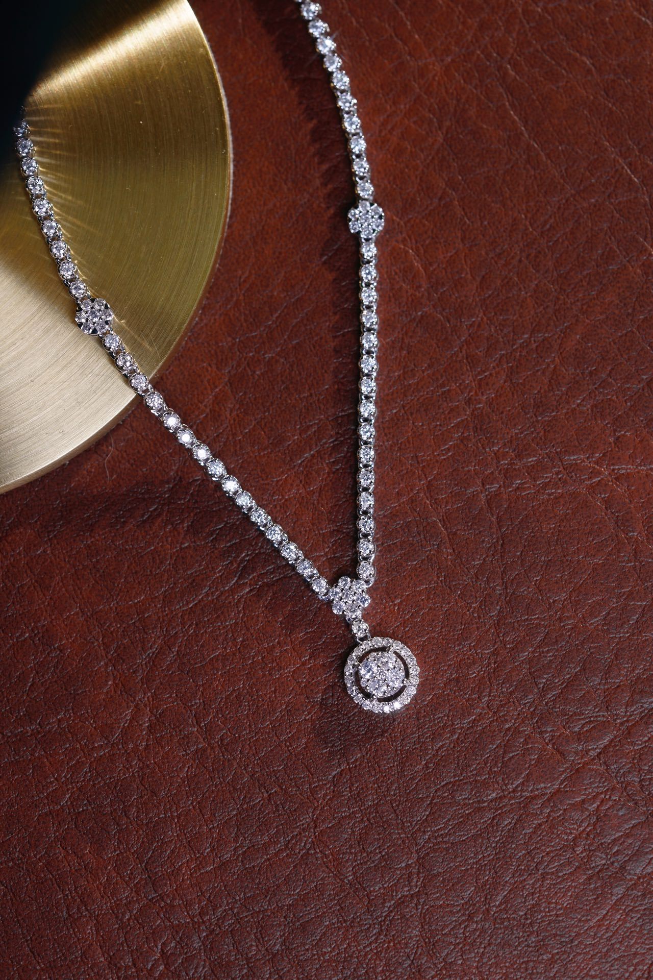 18k Gold Necklace with Luxury Diamond-Set Evening Gown Chain; Natural Diamonds totaling 3.3ct