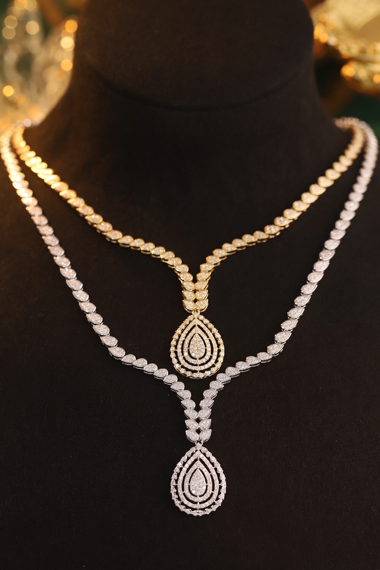 18k Gold Necklace, Luxury Semi-Circle Diamond Necklace with 2.20ct Natural Diamonds