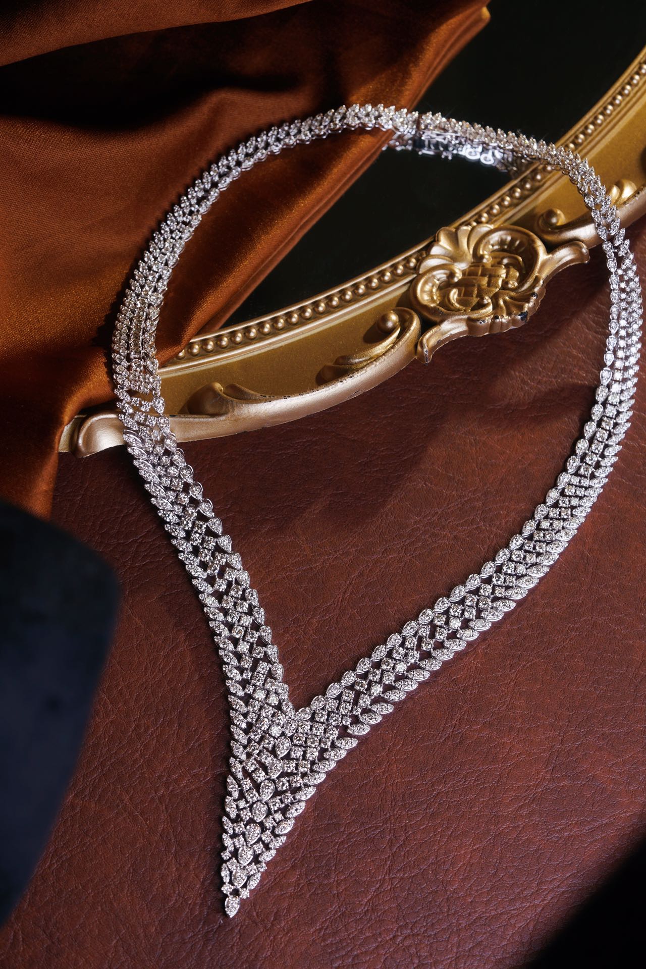 18k Gold Necklace with Luxury Diamond-Set Evening Gown Chain; Natural Diamonds totaling 26ct