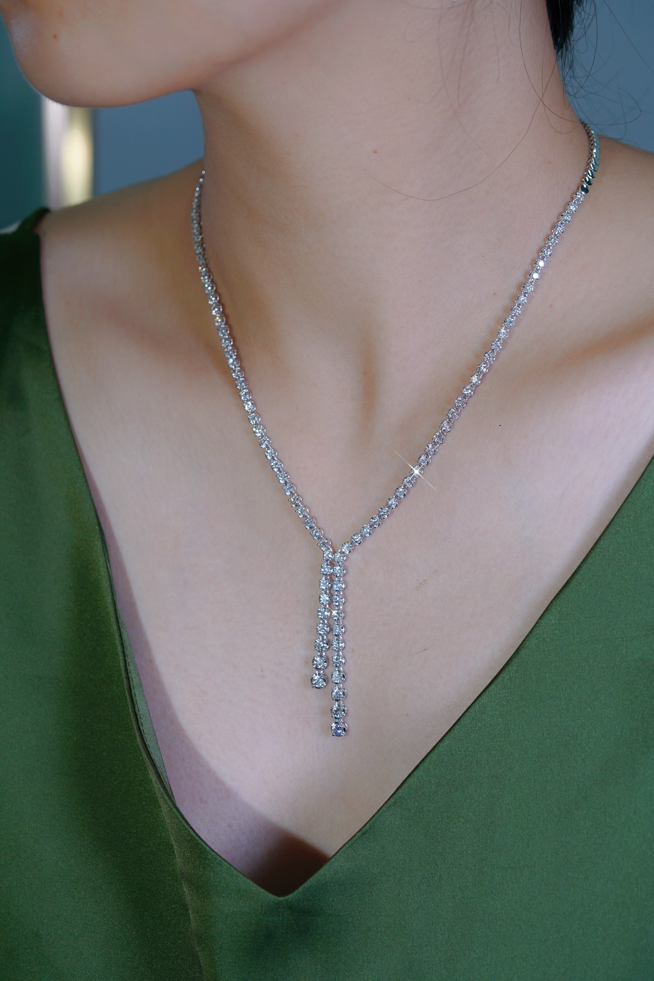 18k Gold Necklace with Luxury Diamond-Set Evening Gown Chain; Natural Diamonds totaling 3.65ct