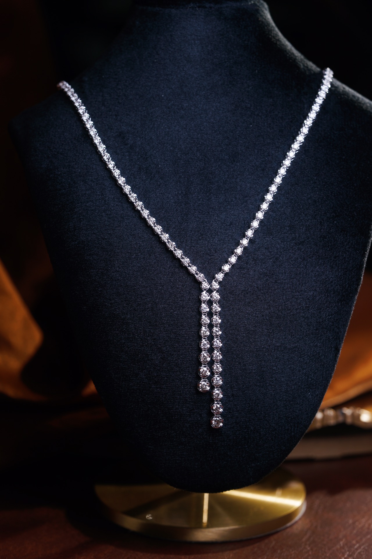 18k Gold Necklace with Luxury Diamond-Set Evening Gown Chain; Natural Diamonds totaling 3.65ct
