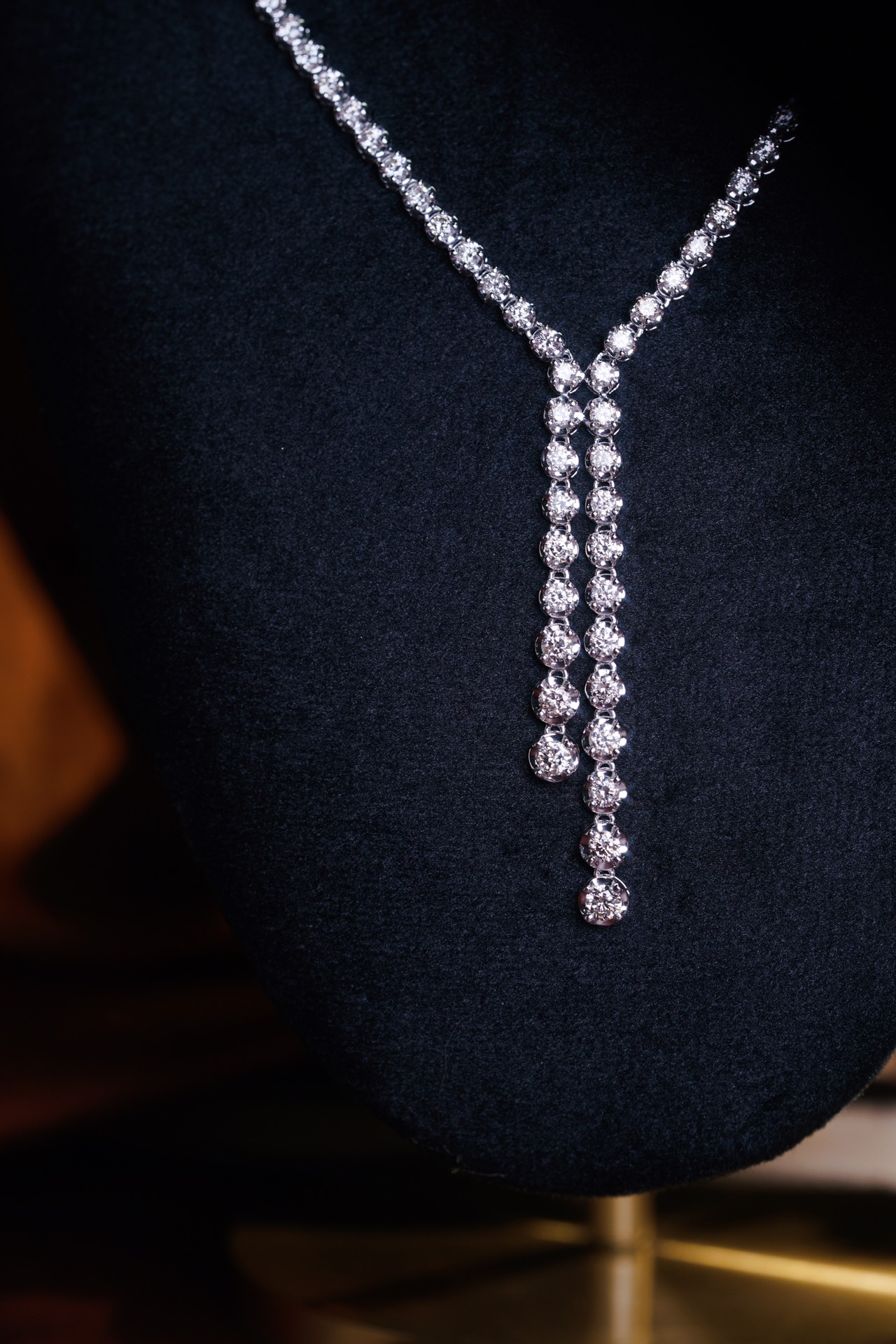 18k Gold Necklace with Luxury Diamond-Set Evening Gown Chain; Natural Diamonds totaling 3.65ct