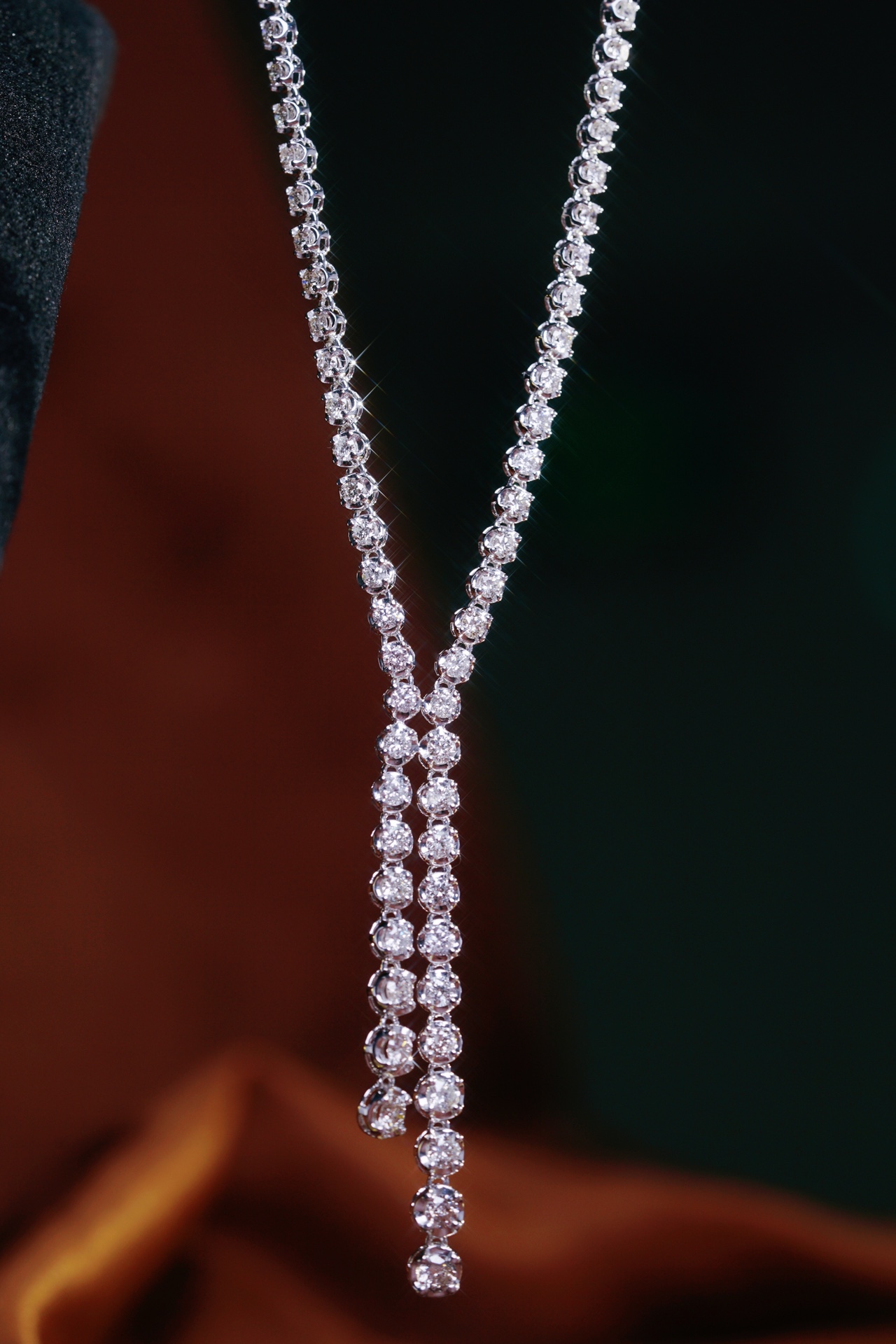 18k Gold Necklace with Luxury Diamond-Set Evening Gown Chain; Natural Diamonds totaling 3.65ct