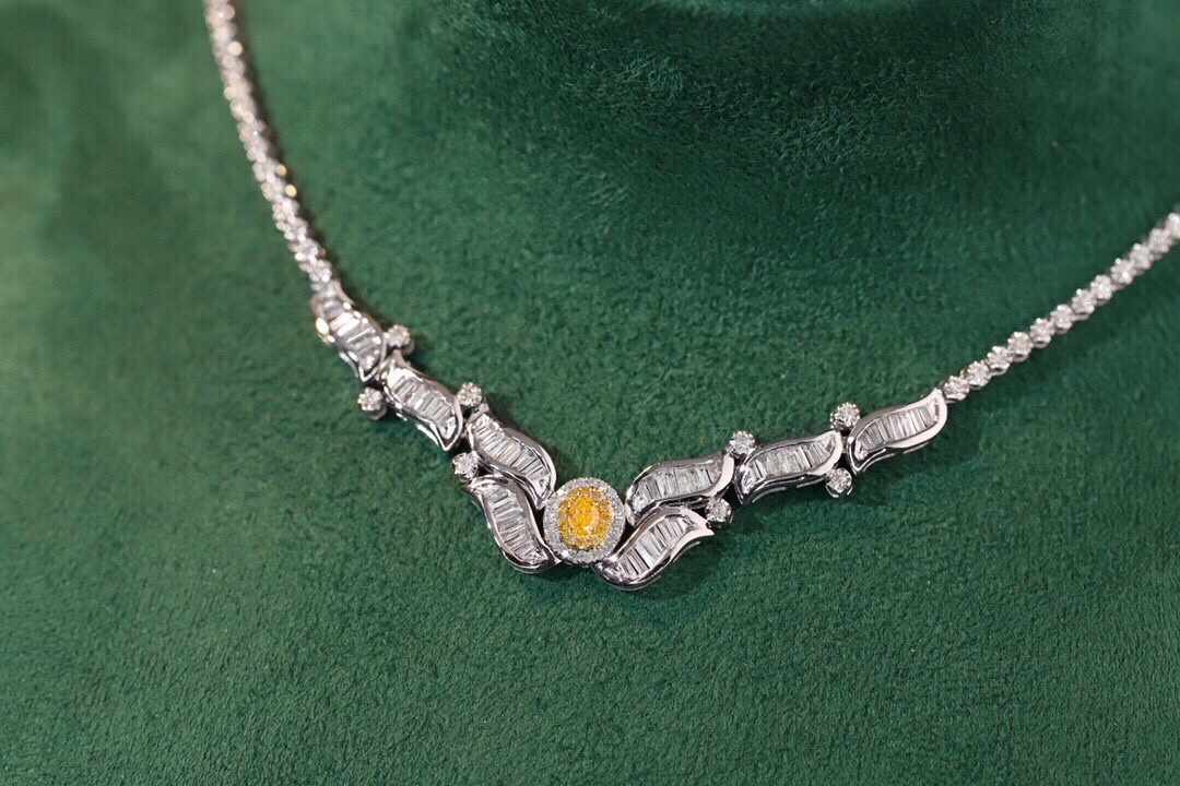 18k Gold Necklace – Luxury Diamond-Set Necklace Suitable for Any Occasion, with 2.73ct Natural Diamonds