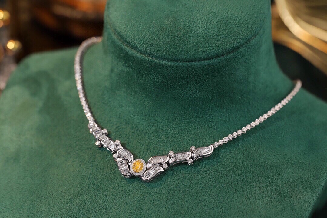 18k Gold Necklace – Luxury Diamond-Set Necklace Suitable for Any Occasion, with 2.73ct Natural Diamonds