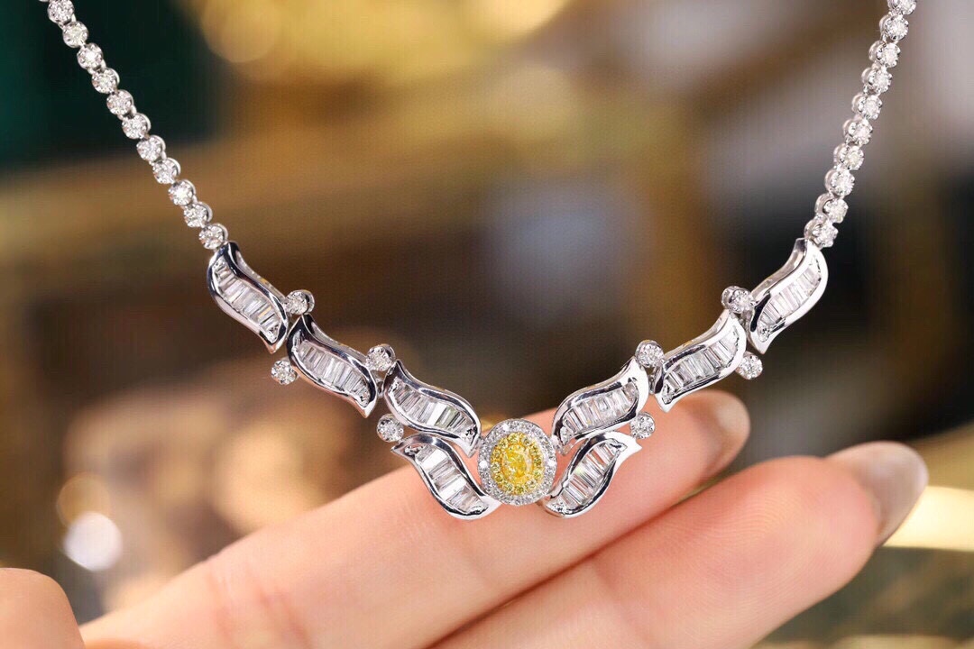18k Gold Necklace – Luxury Diamond-Set Necklace Suitable for Any Occasion, with 2.73ct Natural Diamonds
