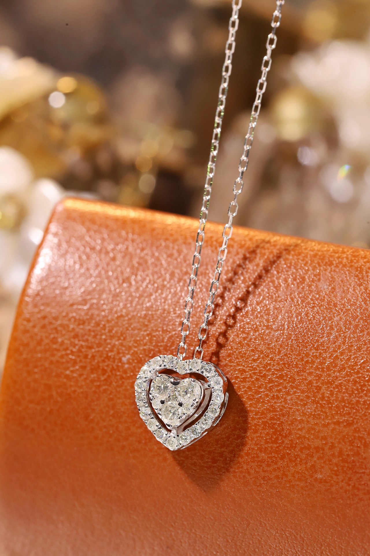 18k Gold Necklace with Heart Design, Natural Diamond 0.30ct