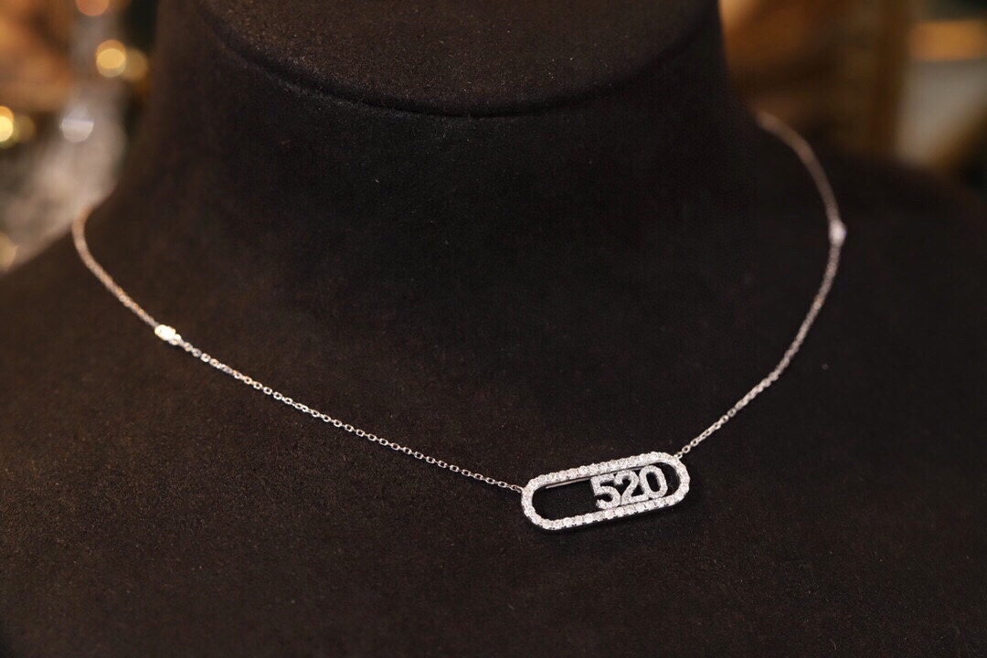 18k Gold Necklace with “520” Design and 0.35ct Natural Diamond