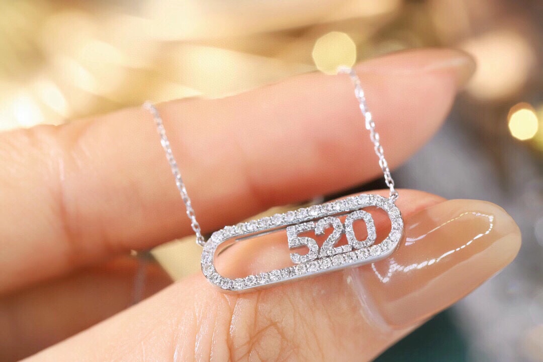 18k Gold Necklace with “520” Design and 0.35ct Natural Diamond