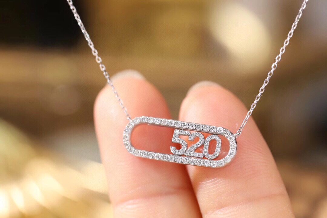 18k Gold Necklace with “520” Design and 0.35ct Natural Diamond
