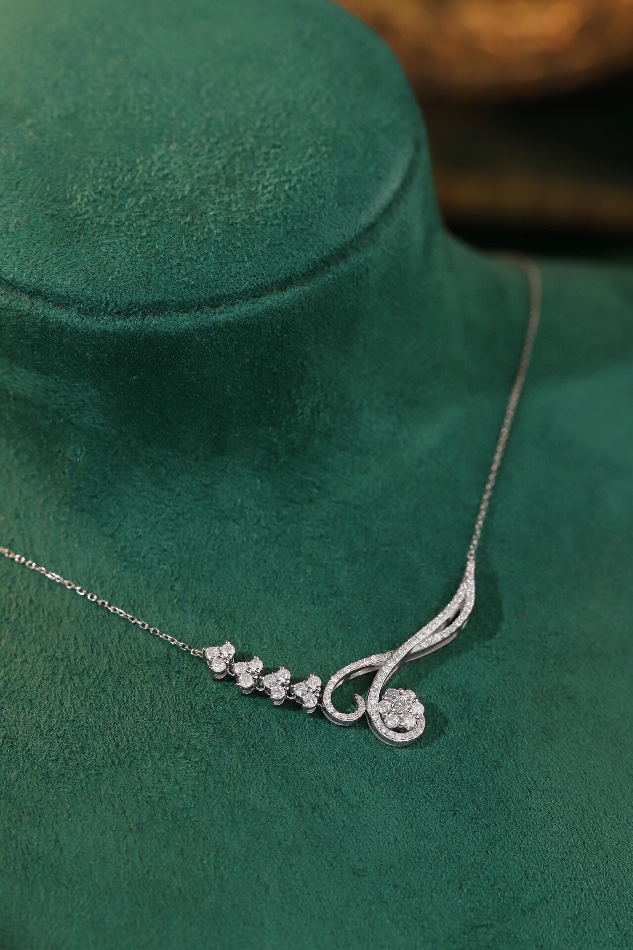 18k Gold Necklace with  Design and 0.75ct Natural Diamond