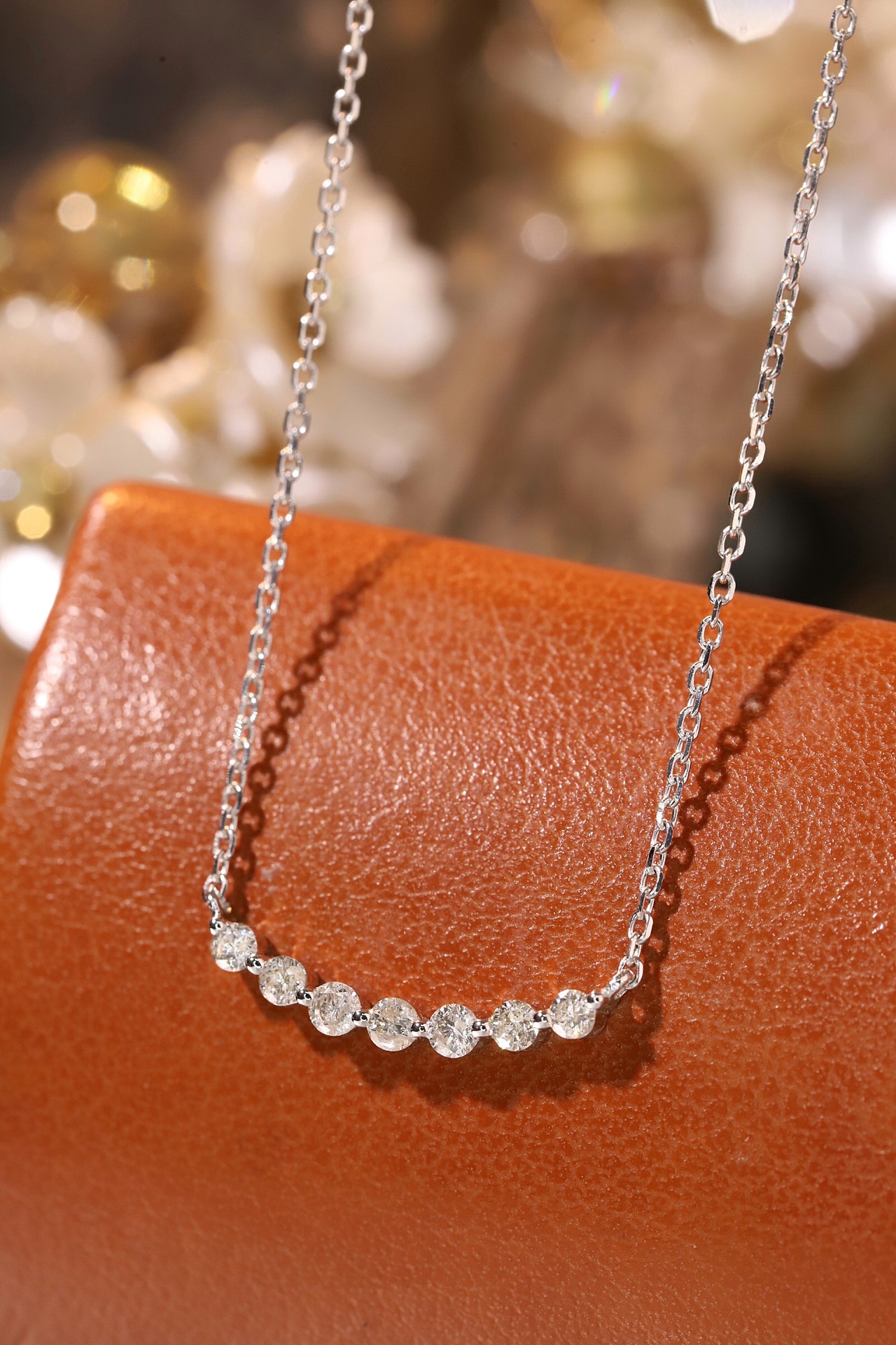 18k Gold Necklace with 0.25ct Natural Diamond