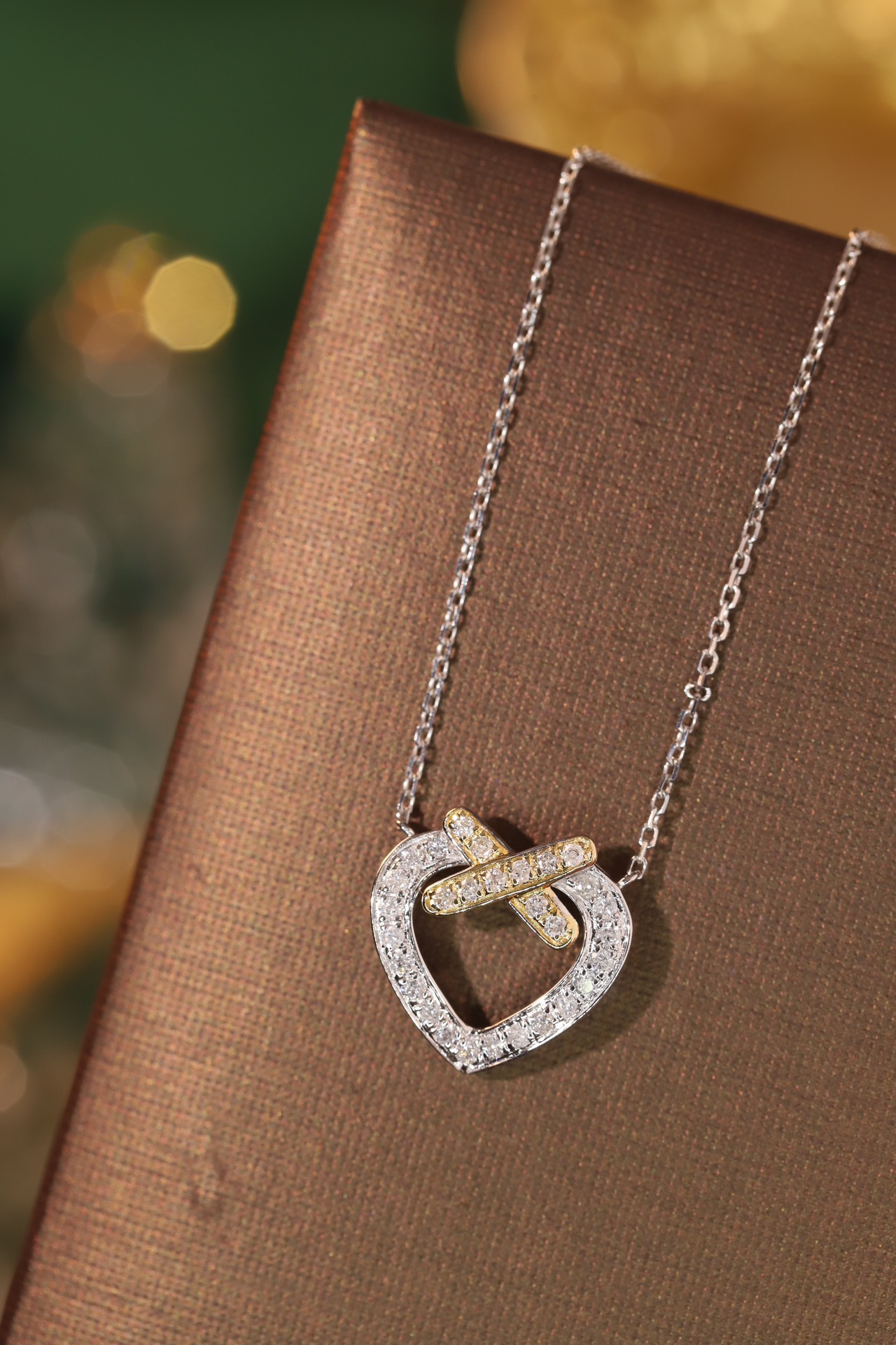 18k Gold Necklace with Heart Design, Natural Diamond 0.36ct