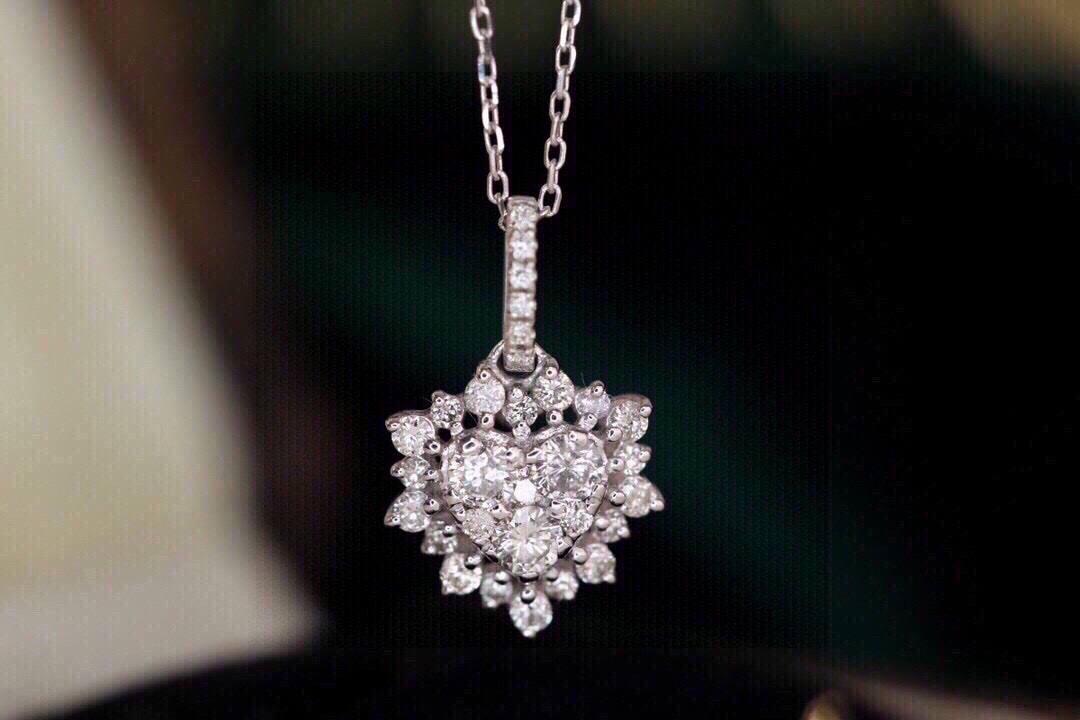 18k Gold Necklace with Heart Design, Natural Diamond 0.40ct