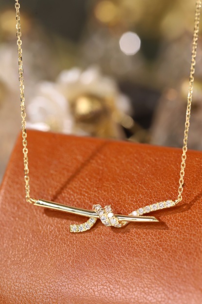 18k Gold Necklace with 0.18ct Natural Diamond