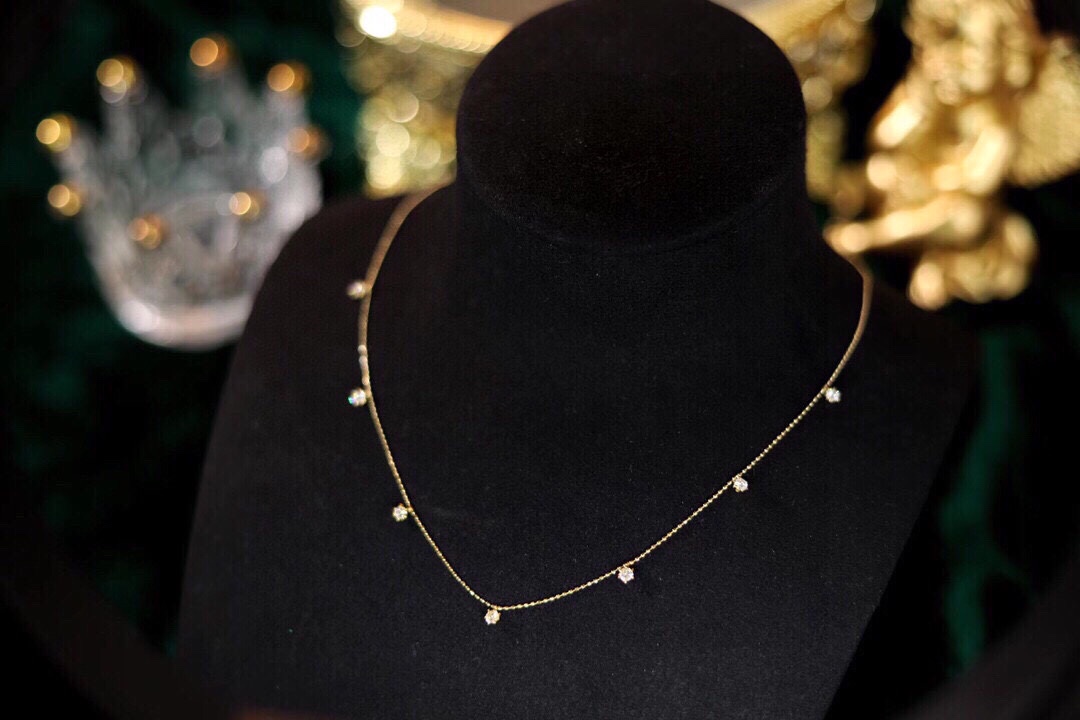 18k Gold Necklace with 0.60ct Natural Diamond
