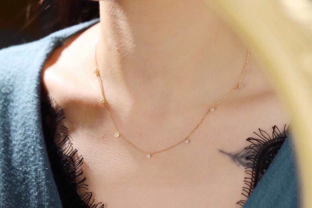18k Gold Necklace with 0.60ct Natural Diamond