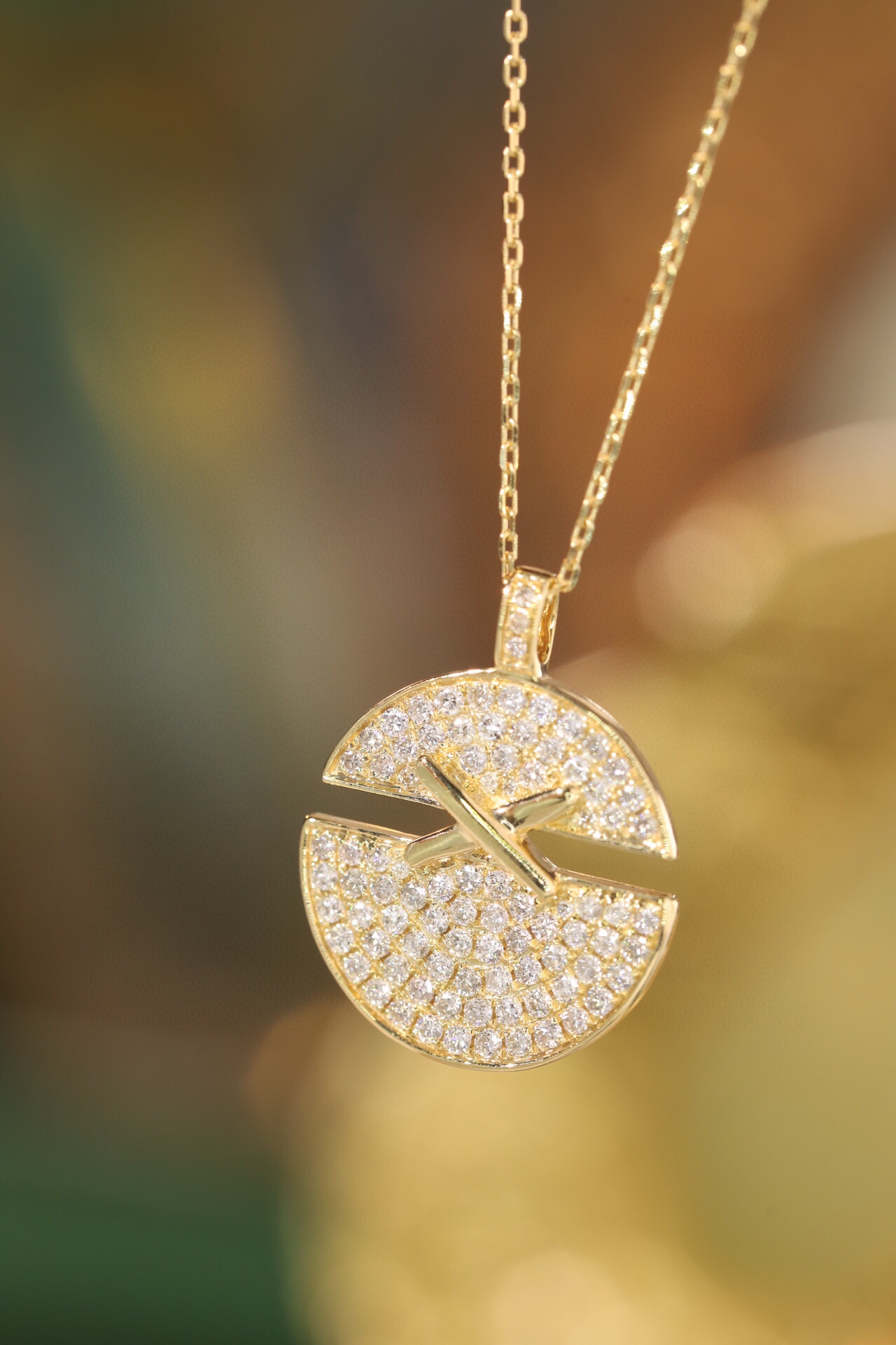 18k Gold Necklace with 0.55ct Natural Diamond