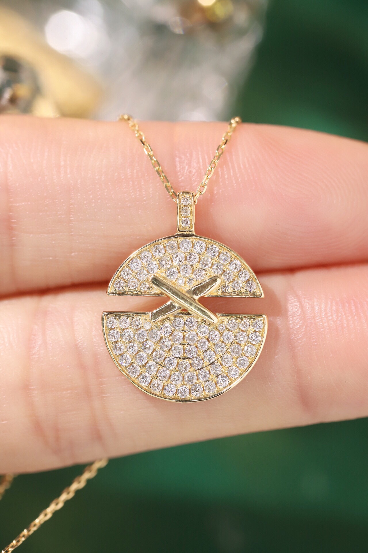 18k Gold Necklace with 0.55ct Natural Diamond