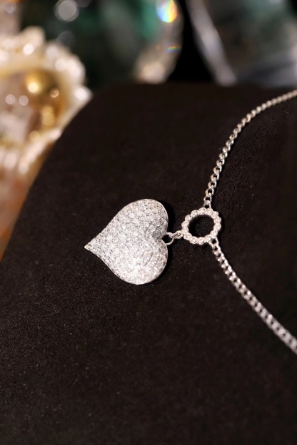 18k Gold Necklace, Heart Shape Design, 1ct Natural Diamond