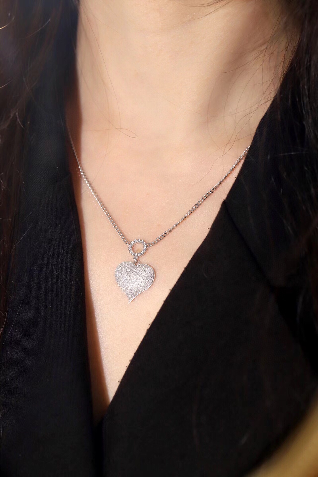 18k Gold Necklace, Heart Shape Design, 1ct Natural Diamond