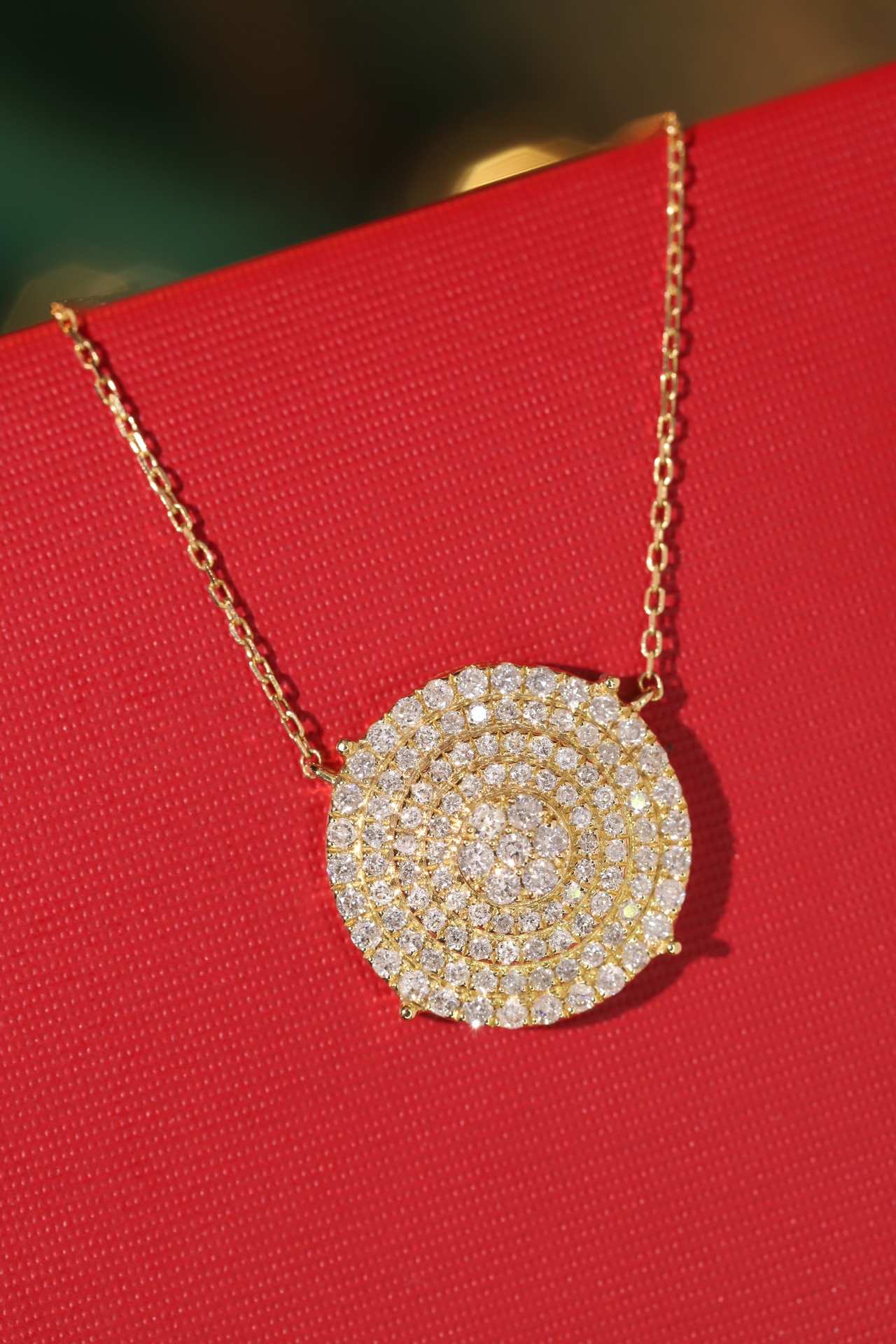 18k Gold Necklace with 0.50ct Natural Diamond