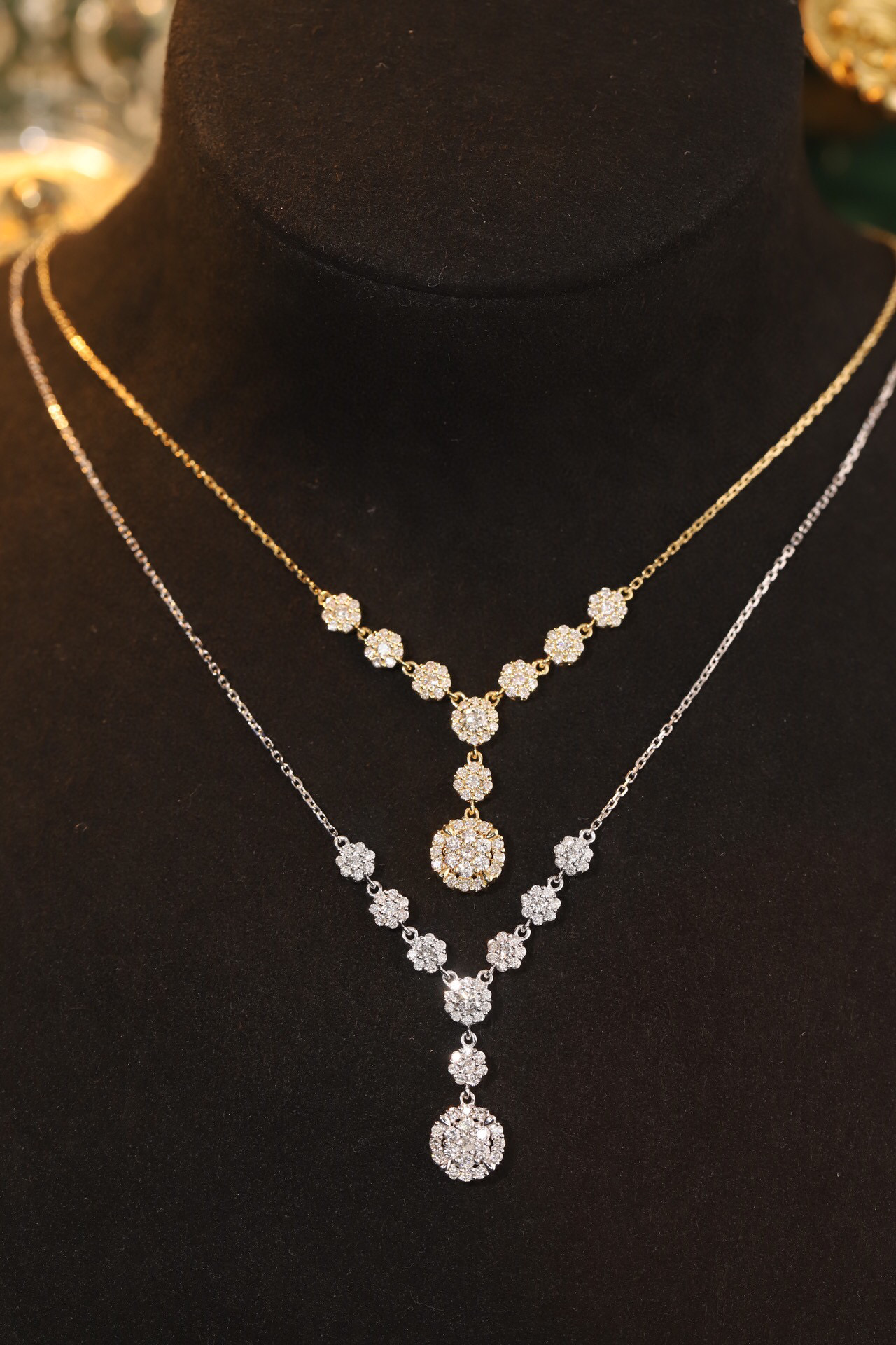 18k Gold Necklace with 1.10ct Natural Diamond