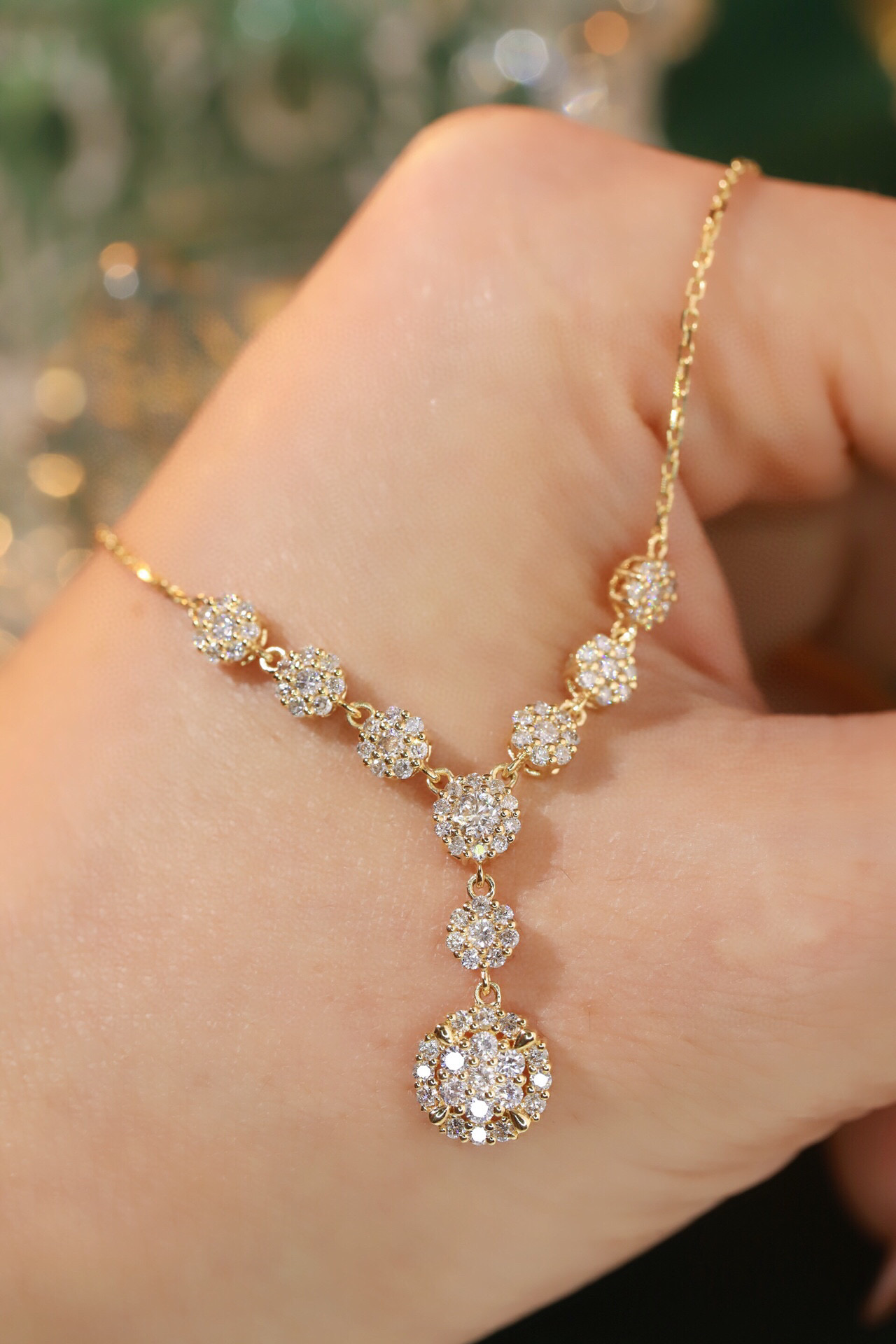 18k Gold Necklace with 1.10ct Natural Diamond