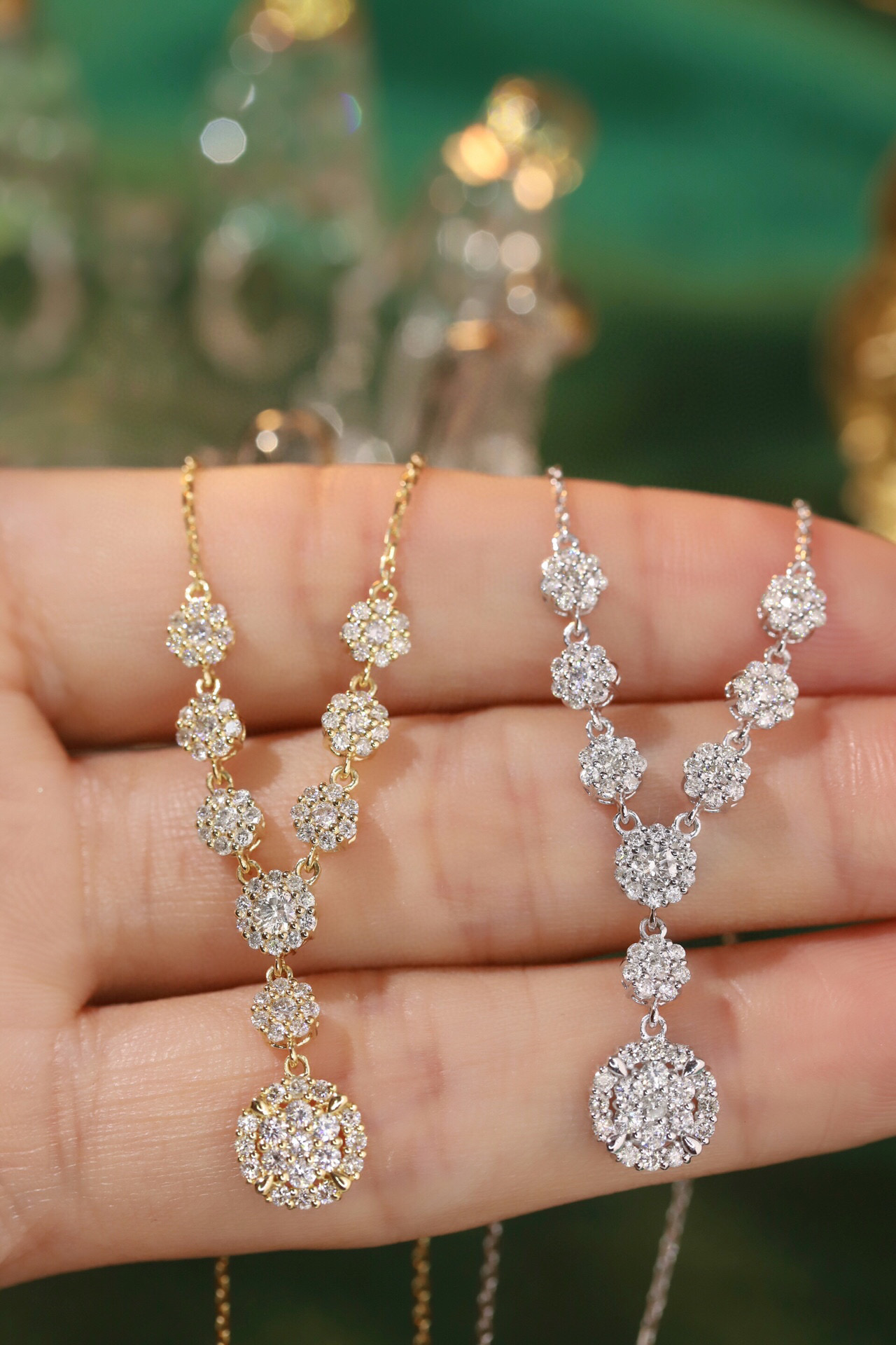 18k Gold Necklace with 1.10ct Natural Diamond