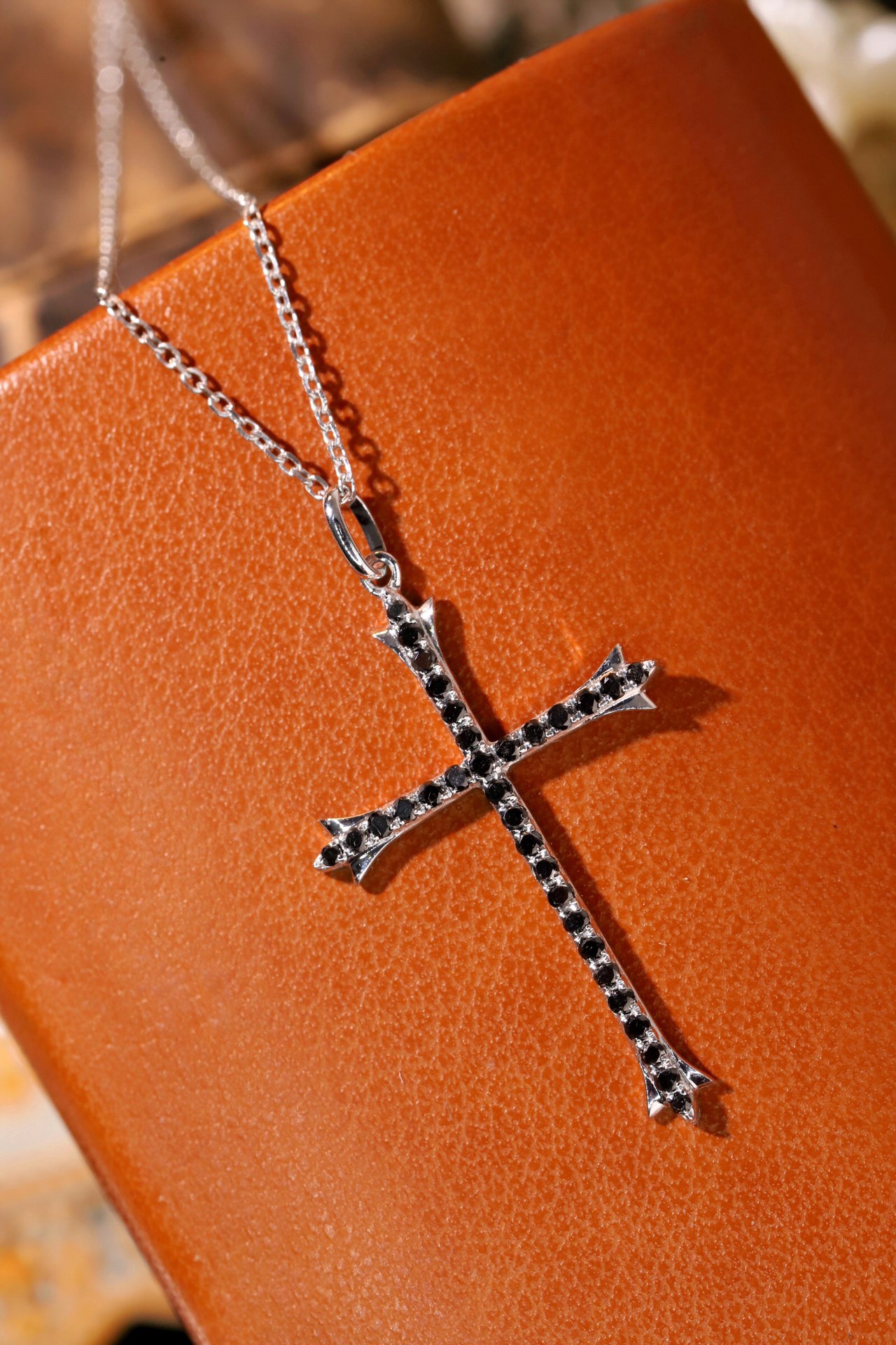 18k Gold Necklace with Cross Design, Black Diamond, 0.30ct
