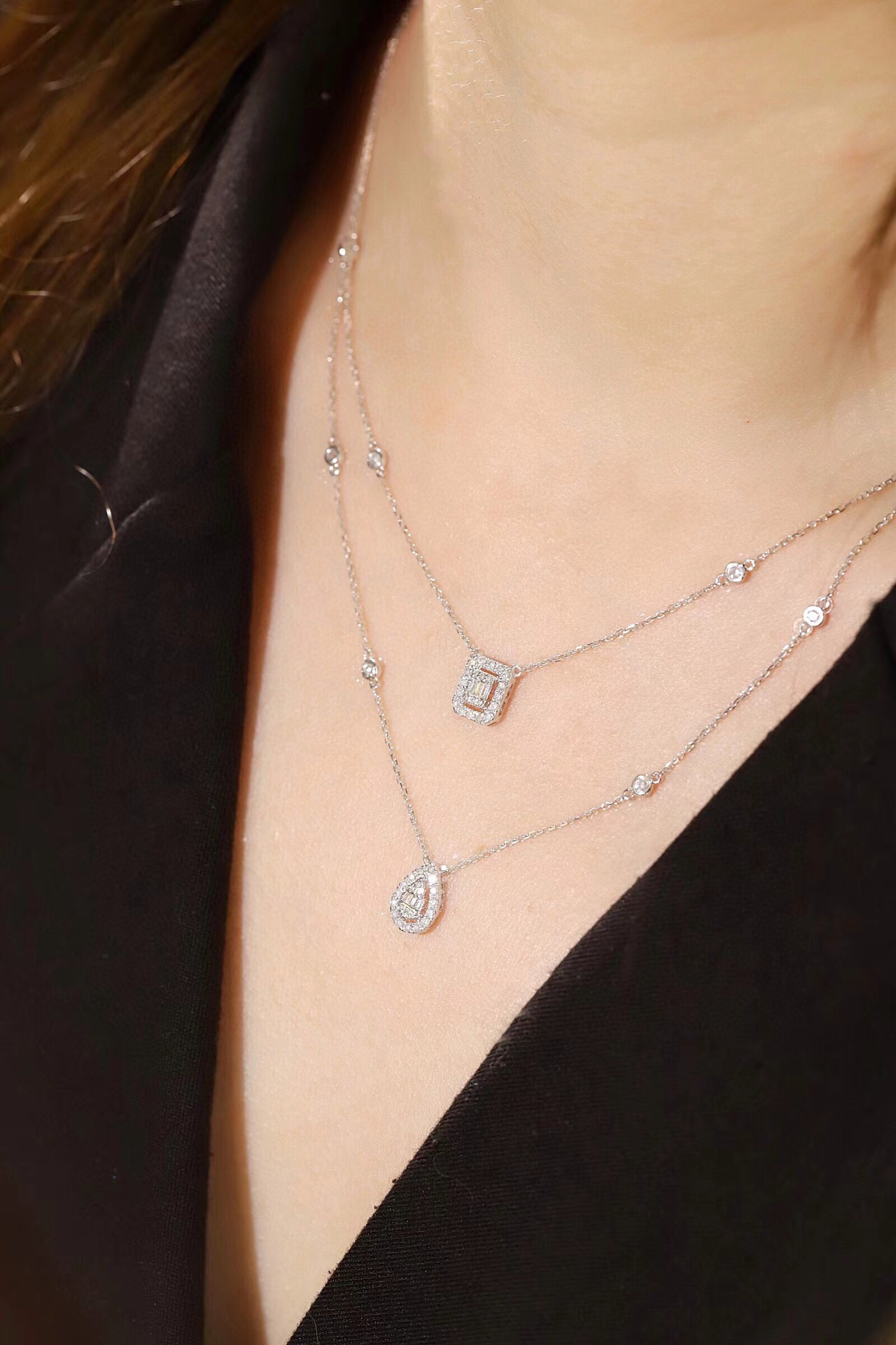 18k gold necklace with double-layer stacking design, featuring a natural diamond of 0.58ct
