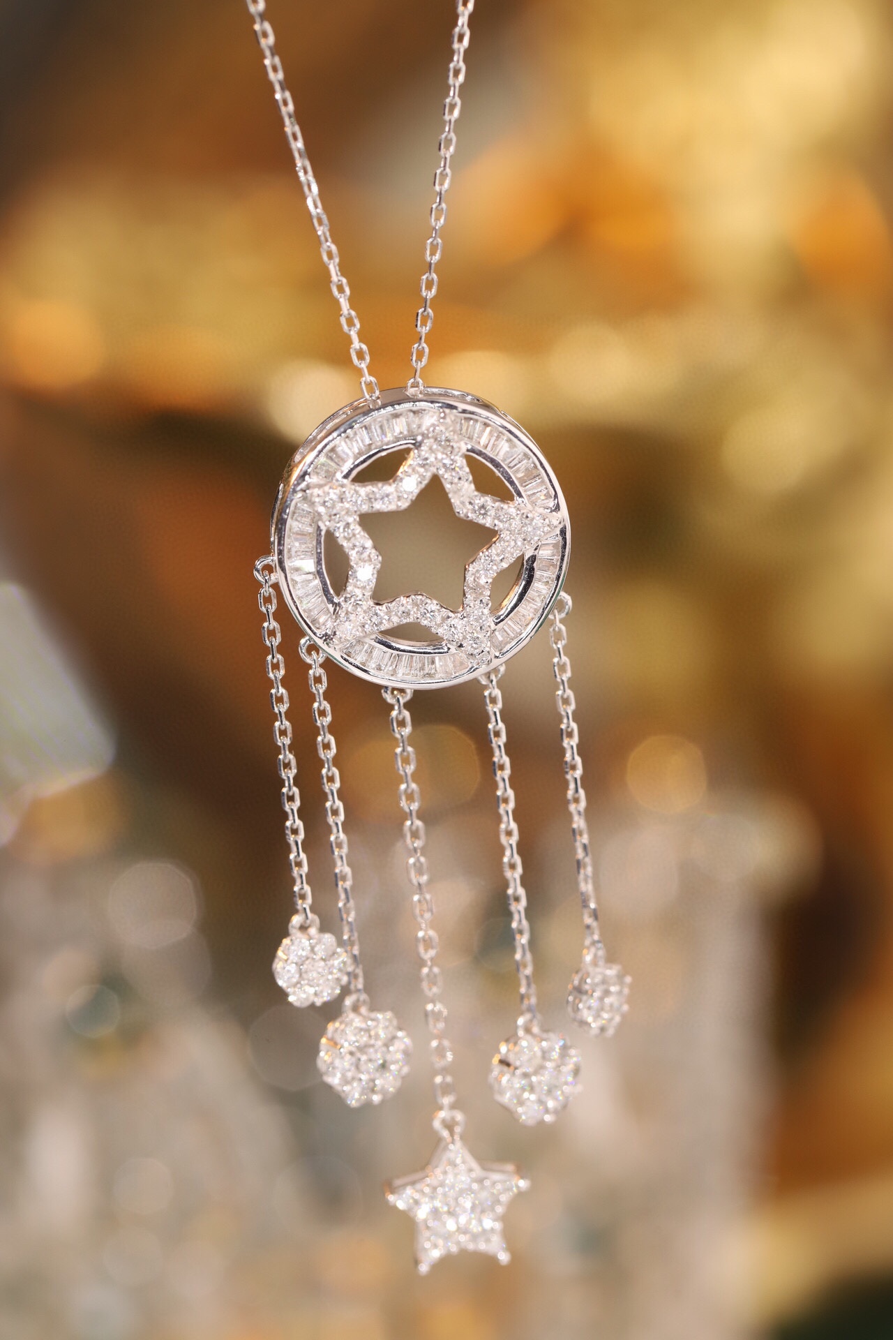 18k Gold Necklace with Star Design, Natural Diamond 1ct