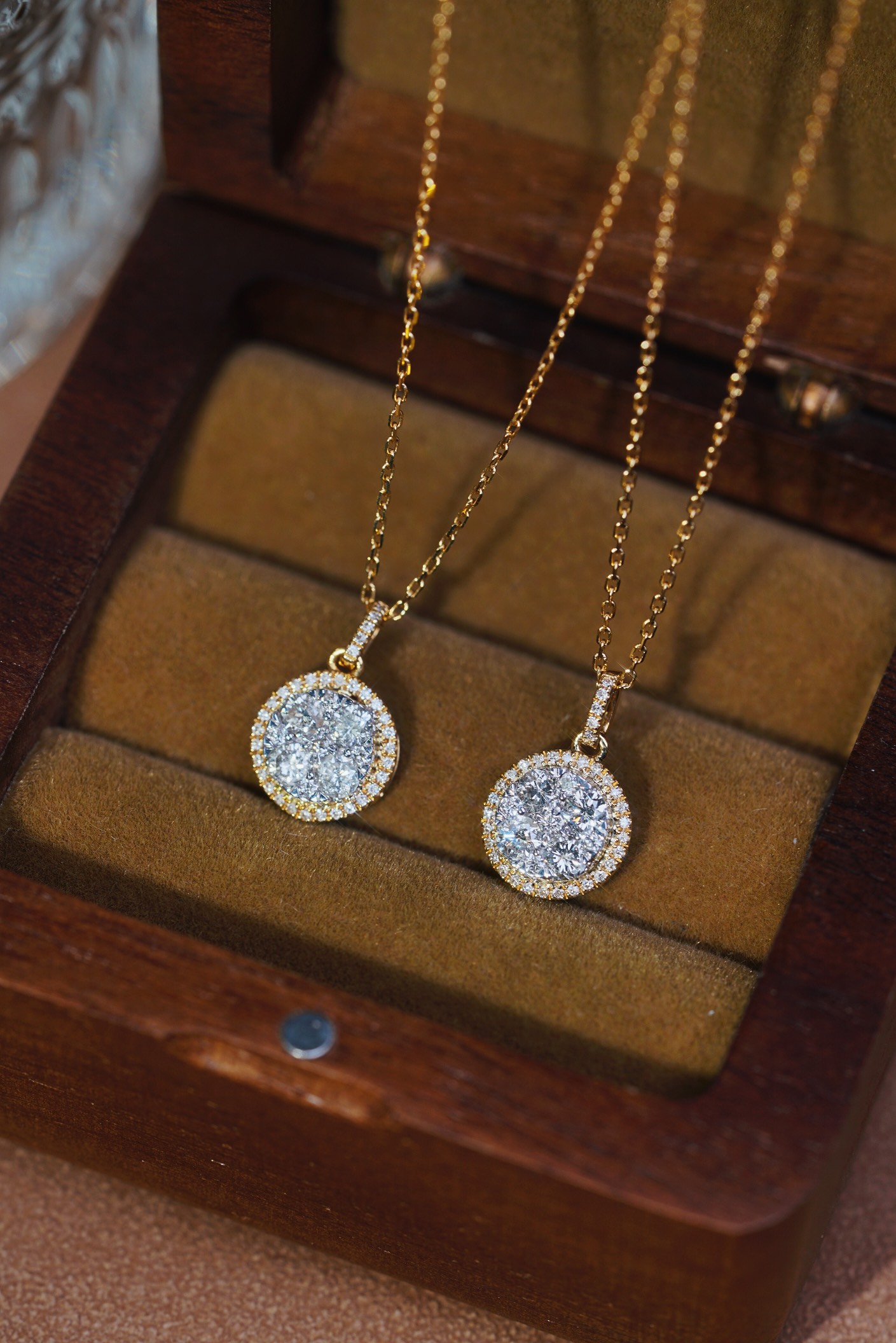 18k Gold Diamond Necklace with 0.45ct Natural Diamond