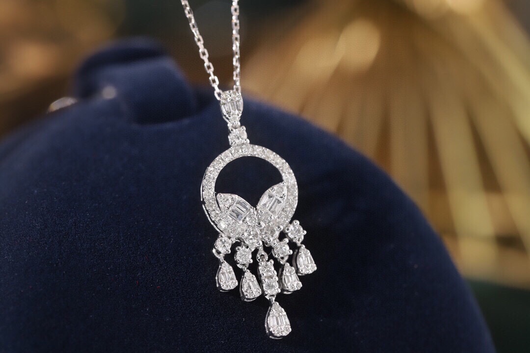 18k Gold Diamond Necklace with 0.75ct Natural Diamond