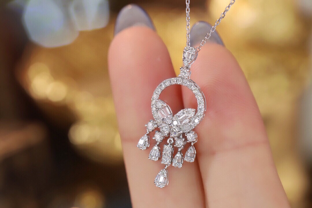 18k Gold Diamond Necklace with 0.75ct Natural Diamond
