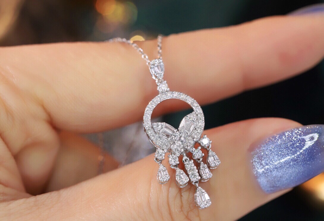 18k Gold Diamond Necklace with 0.75ct Natural Diamond