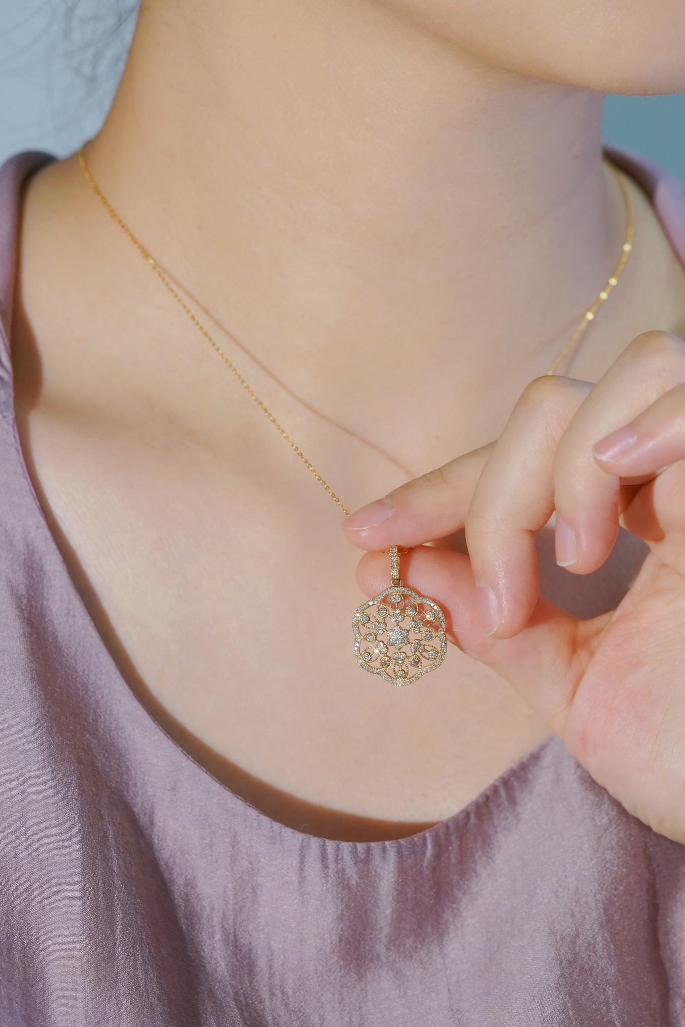18k Gold Diamond Necklace with 0.45ct Natural Diamond