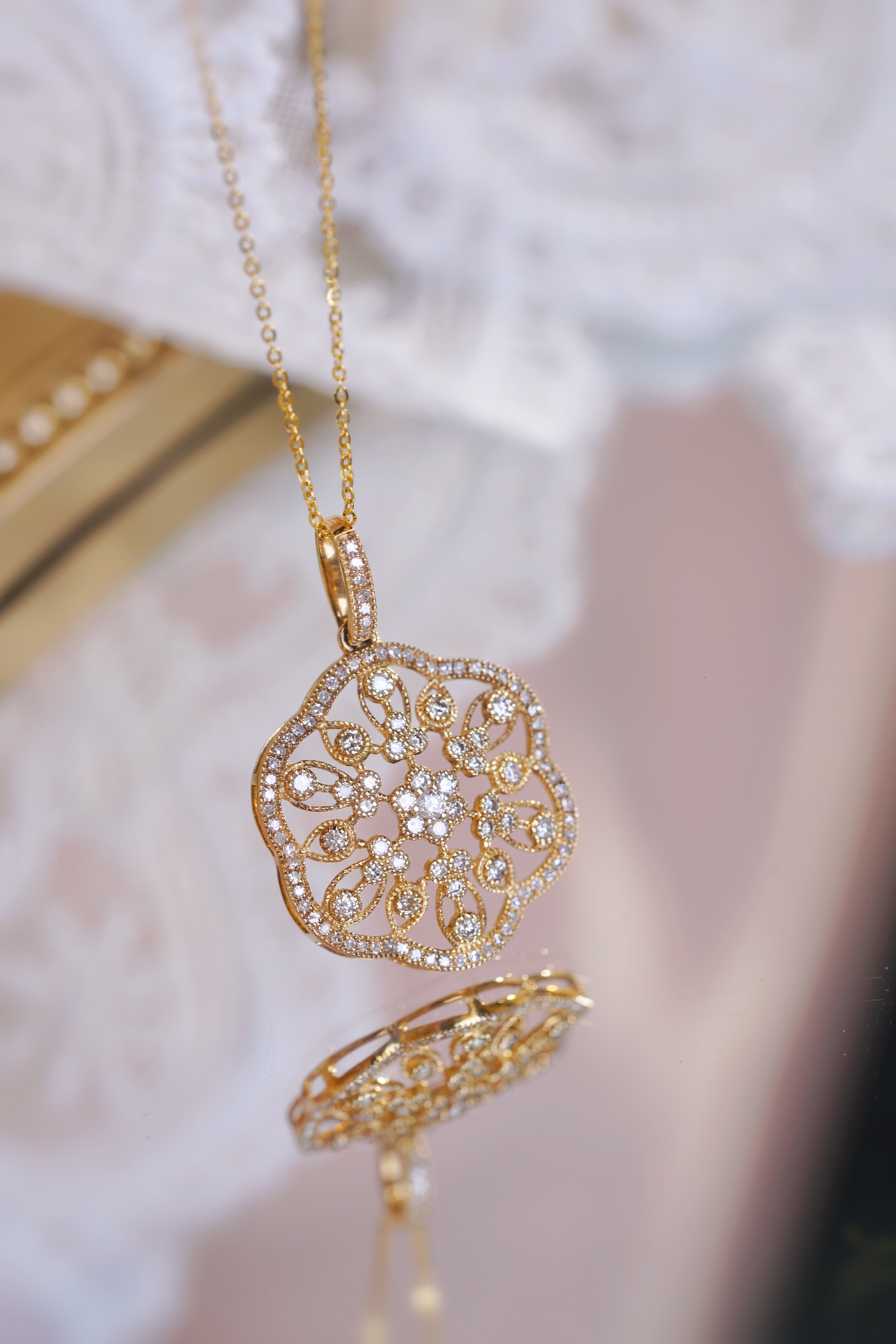 18k Gold Diamond Necklace with 0.45ct Natural Diamond