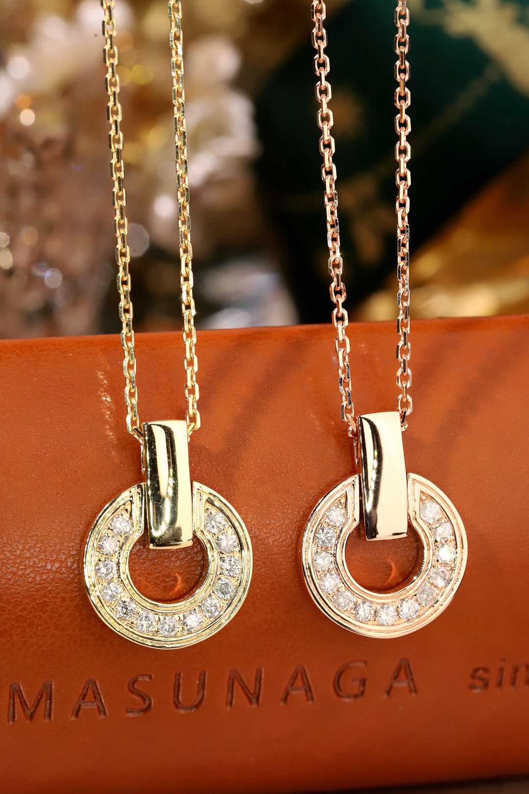 18k Gold Diamond Necklace with 0.32ct Natural Diamond