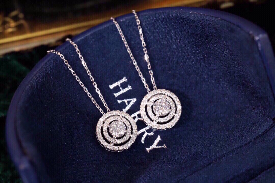 18k Gold Diamond Necklace with 0.55ct Natural Diamond