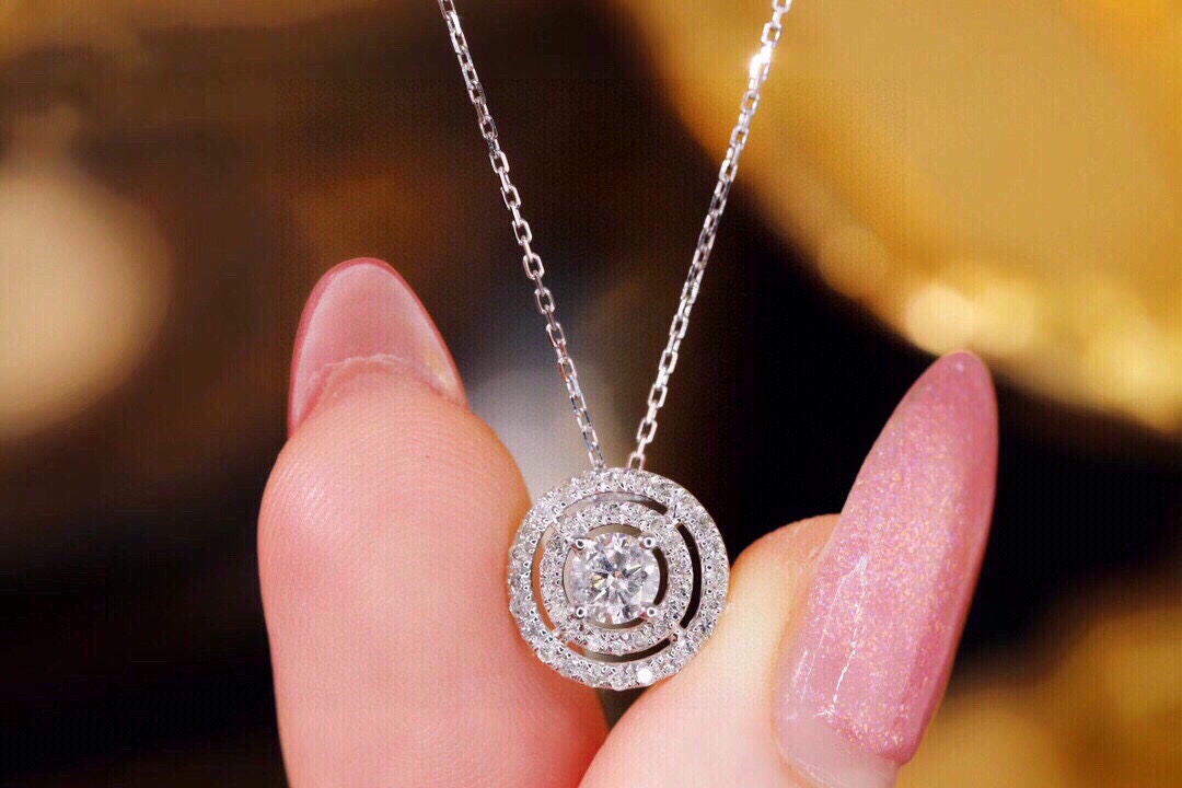 18k Gold Diamond Necklace with 0.55ct Natural Diamond