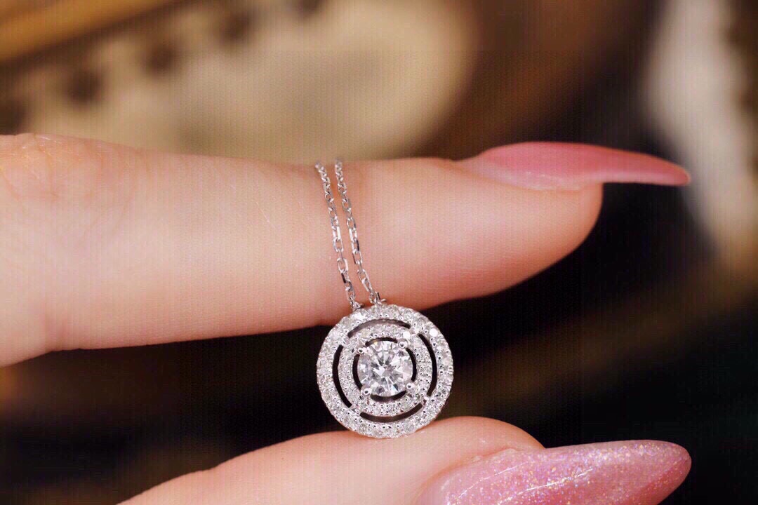 18k Gold Diamond Necklace with 0.55ct Natural Diamond