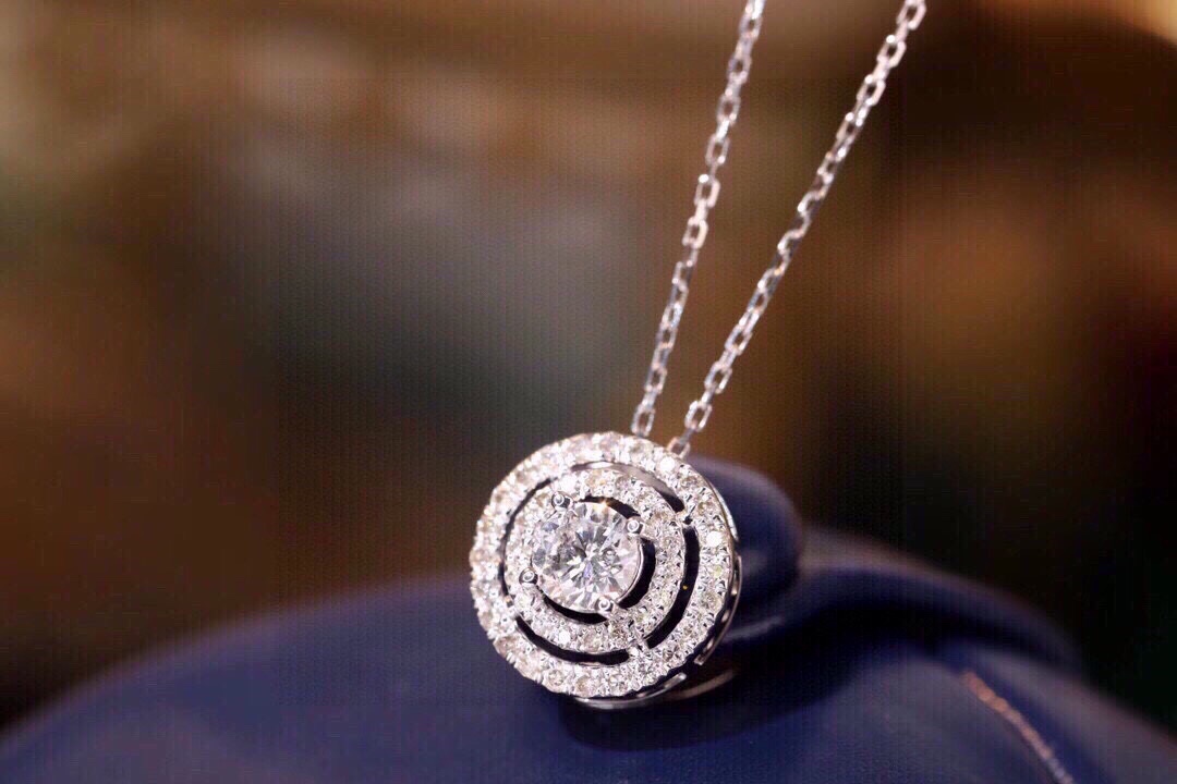 18k Gold Diamond Necklace with 0.55ct Natural Diamond